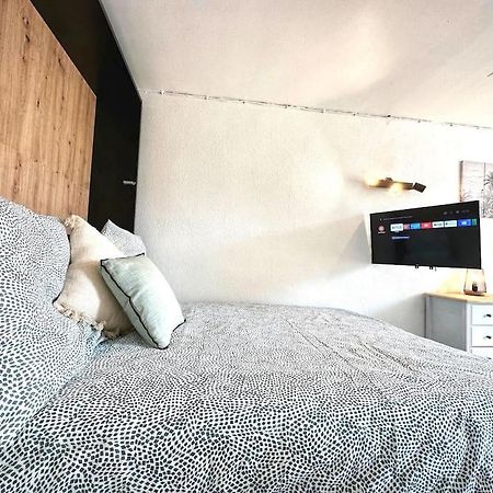 Charmant Studio A 200M Du Gardon Ремулен Экстерьер фото